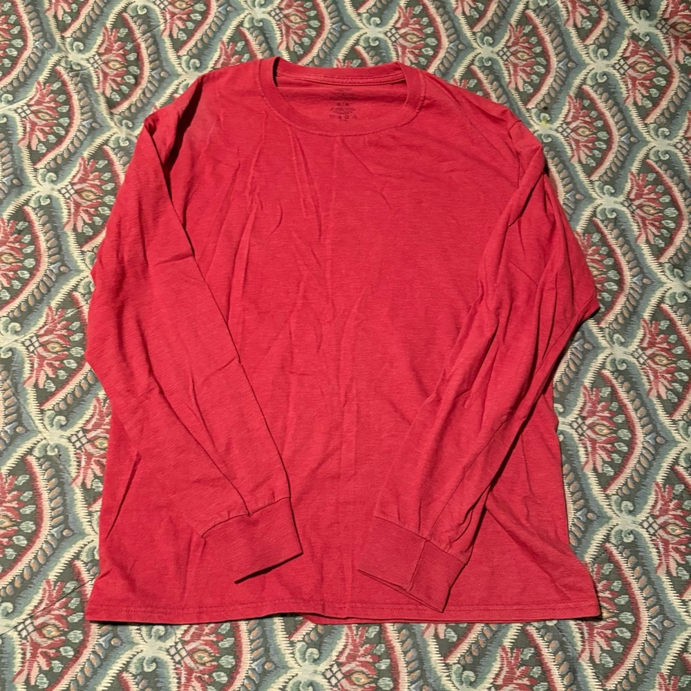 Men’s fruit of the loom red long sleeve tee size medium